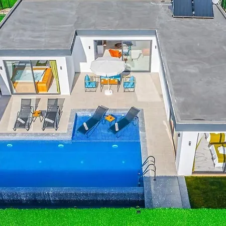 Ortac 1 Doga Icerisinde, Korunakli Вилла