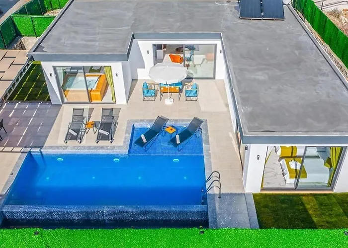 Ortac 1 Doga Icerisinde, Korunakli Villa