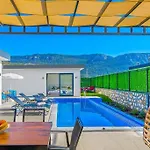 Villa Ortac 1 Doga Icerisinde, Korunakli