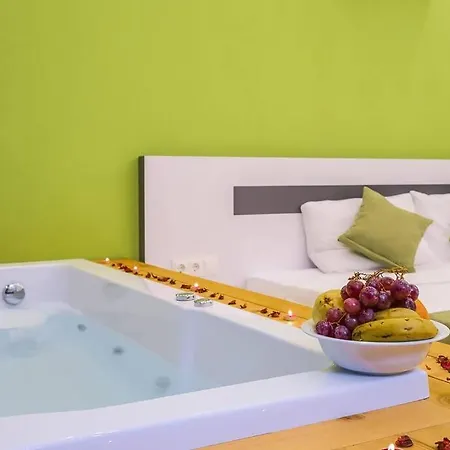 Ortac 1 Doga Icerisinde, Korunakli Kaş