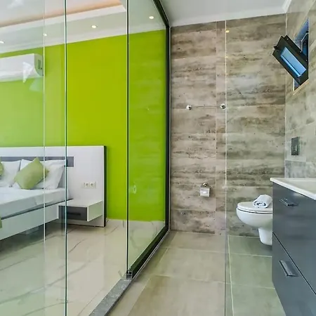 Ortac 1 Doga Icerisinde, Korunakli Villa